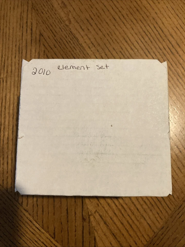 Juego de elementos de ruedas NASCAR 2010 colocados en caja juego base Foto 1 de 1