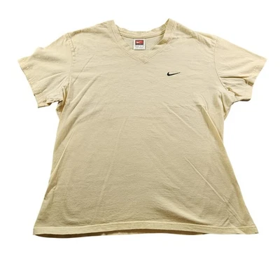 Camisa Nike Para Mujer XL Amarilla Tostada Cuello en V Swoosh Logo Atlética Informal Camiseta Y2K Años 90 Foto 1 de 4