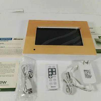 Memorex Digital Photo 8" Frame W/Remote (no box but everything is new) - Image 1 of 4