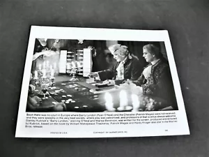 Ryan O'Neal y Patrick Magee en 1976 - Barry Lyndon - Foto fija. - Imagen 1 de 3