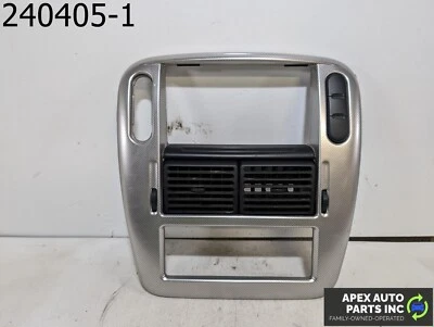 OEM 2002 Mercury Mountaineer 4.0L Center Dash Radio Trim Bezel Air Vents — 第 1/4 张图片