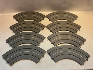 Triang Minic Motorways grey track with white line M1611 bend 90 degree x 8 - Picture 1 of 2