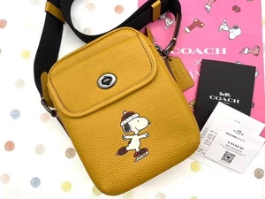 Coach x Peanuts Snoopy Zip Card Case Heritage Crossbody Wallet Neu - Bild 1 von 10