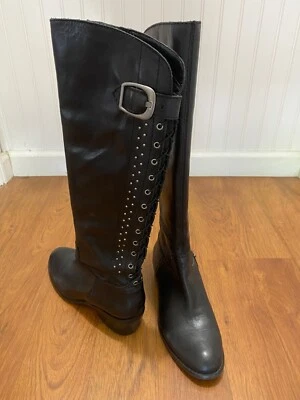 Botas altas Arturo Chiang tamanho 6 Barrett pretas com cadarço nas costas biqueira redonda - Imagem 1 de 4