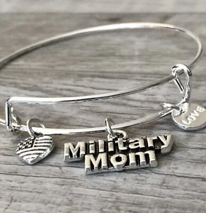 Brazalete expandible con dijes de plata águila bandera militar de EE. UU. - Imagen 1 de 6