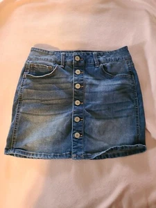 SO BRAND Girl’s Size 14 Denim Blue Medium Wash Jean Skirt Mini Distressed ⭐️ - Picture 1 of 3