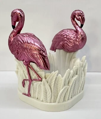 Soporte Jabón Espumoso Bath & Body Works Resina ROSA BRILLANTE FLAMENCO sobre hierba blanca Foto 1 de 4