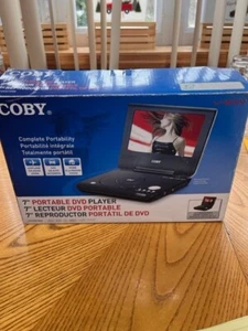 REPRODUCTOR DVD PORTÁTIL COBY PORTABILIDAD COMPLETA 7" EN EMBALAJE ORIGINAL PROBADO - Imagen 1 de 10