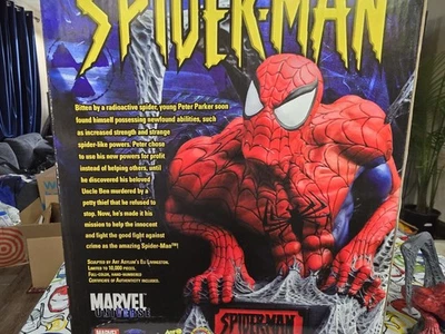 Marvel Universe Diamond Select Spiderman Bust Statue 2004 Art Asylum LE - Image 1 of 4