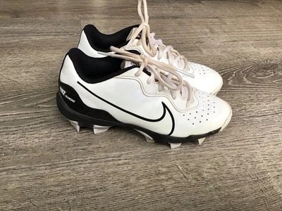 Nike Alpha Huarache 4 Keystone Size 2Y White Black Baseball Cleats DJ6525-101 - Image 1 of 4