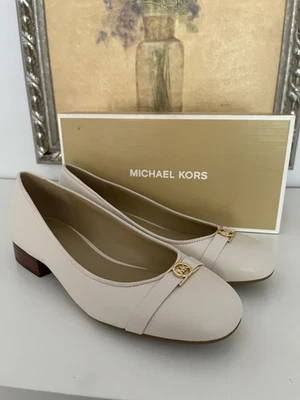 Chinelo de balé liso Michael Kors Mindy Flex couro novo com etiquetas tamanho 8,5 creme claro - Imagem 1 de 4