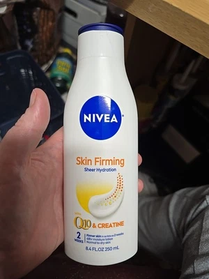 NIVEA Loción Corporal Reafirmante de Piel Hidratación Transparente con Q10 y Creatina 8.4 Fl oz Nueva Foto 1 de 2