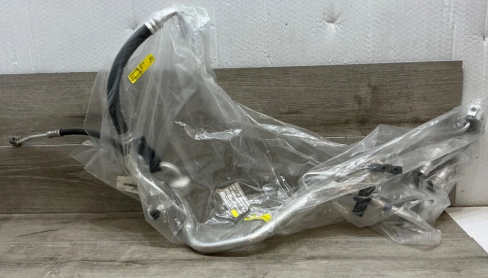 2012 2013 Kia Soul AC Suction Tube Liquid Line 97775-2K600 — 第 1/4 张图片