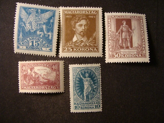 Estampillas de Hungría Scott B72-76 Foto 1 de 1