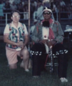 3X Photo *Blur* Old Woman Posing Native American Indian Warrior Polacolor 1980s - Picture 1 of 3