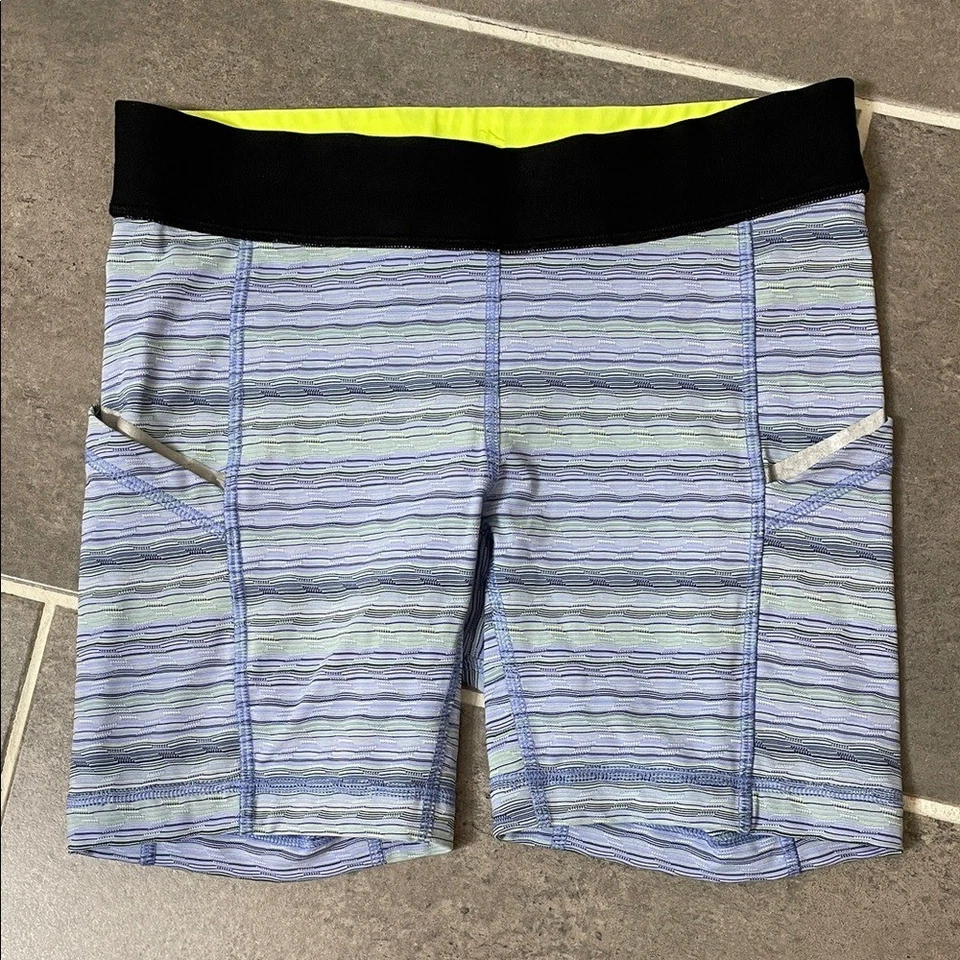 Lululemon What The Sport Short II in the Space Dye Twist Lullaby Ray size 6 - image 1 of 4