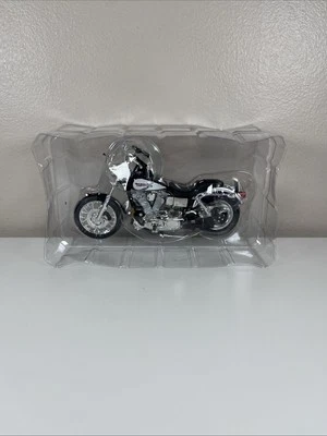 HARLEY DAVIDSON 2001 FXDL DYNA LOW RIDER - 2004 MAISTO DIE CAST REPLICA 1:18 H13 - Image 1 of 4