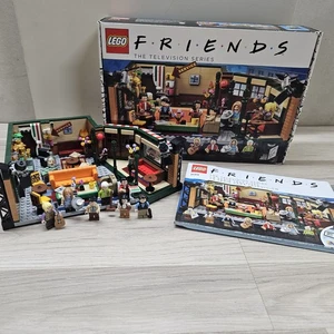 Lego Friends Central Perk 21319 - Picture 1 of 7