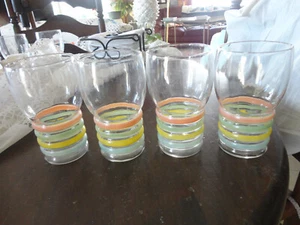 Petalware Bandas Pastel 5" Corning Macbeth Evans Juego de 4 Vasos - Imagen 1 de 4