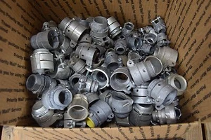Assorted 20 Pound Box of 1/2" & 1" Pipe Squeeze Connector & 1" Clamp Connector - Picture 1 of 11