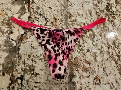 Victoria's Secret Satin V-String Tanga Pink Leopard One Size Sexy Gold Charm - Bild 1 von 4
