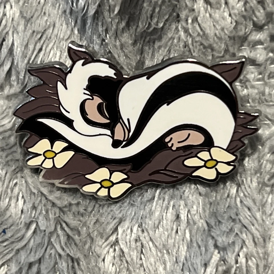 2022 年迪士尼甜蜜梦想神秘包别针 - * 花 * 小鹿斑比 — 第 1/2 张图片