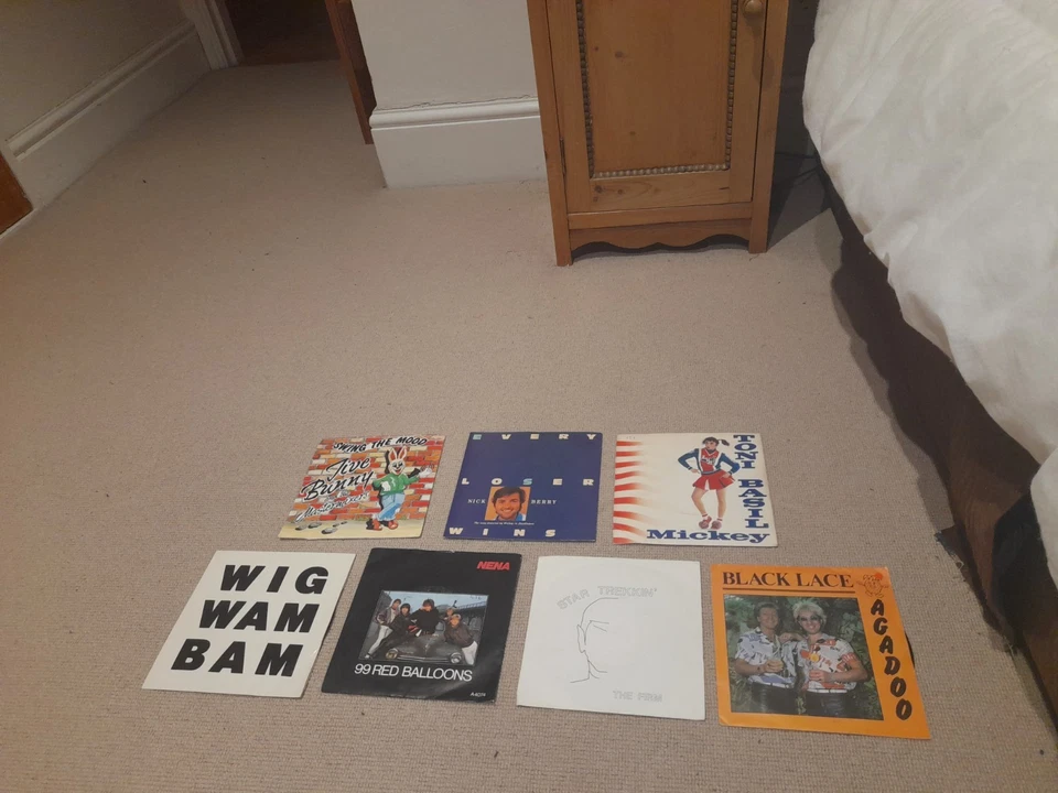 Collection of 7 1980s Novelty Pop 7" vinyl Records Agadoo Mickey Jive Bunny Nena - Image 1 of 1