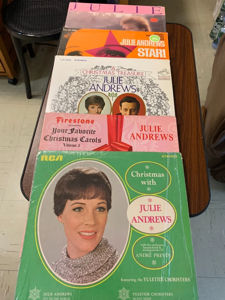 Julie Andrews  Lot 5 Christmas  Vinyl LP - Image 1 of 1