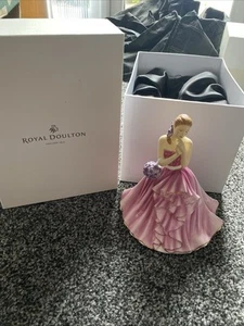 Royal Doulton Pretty Ladies Rebecca HN5516 Boxed - Foto 1 di 8