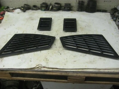 Vintage Snowmobile 1972 Arctic Cat Panther 303 Set of 4 Hood Vents Foto 1 de 2