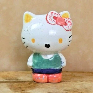 Figura de porcelana Sanrio Hello Kitty 2013 moteada - Imagen 1 de 9