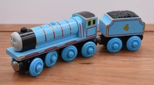 Gordon & Tender Thomas & Friends Wooden Railway Train Tank Engine Magnetic 2003 - Bild 1 von 8