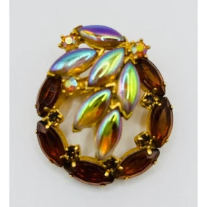 Vintage Gold Tone Wreath Brooch Pin with Iridescent & Brown Rhinestones - Picture 1 of 7