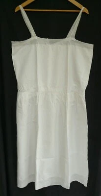 Fond de robe ancien blanc brodé – Lingerie vintage raffinée REF 4726C - Photo 1/4
