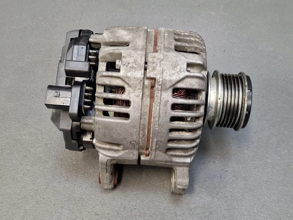 Alternateur 90Ah - Skoda Roomster 1.4Tdi de juil. 2006 à juil. 2010 - 0124325012 - Imagen 1 de 4