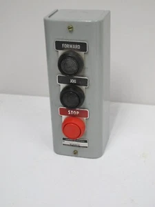 GENERAL ELECTRIC CR2940A403B "FORWARD-JOG-STOP" PUSHBUTTON STATION,NOS,NEMA 1 - Picture 1 of 9