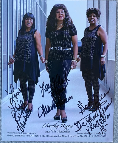 Lois Reeves Delphine Reeves Martha Reeves Signed In Person 8x10 Photo AUTHENTIC Cover