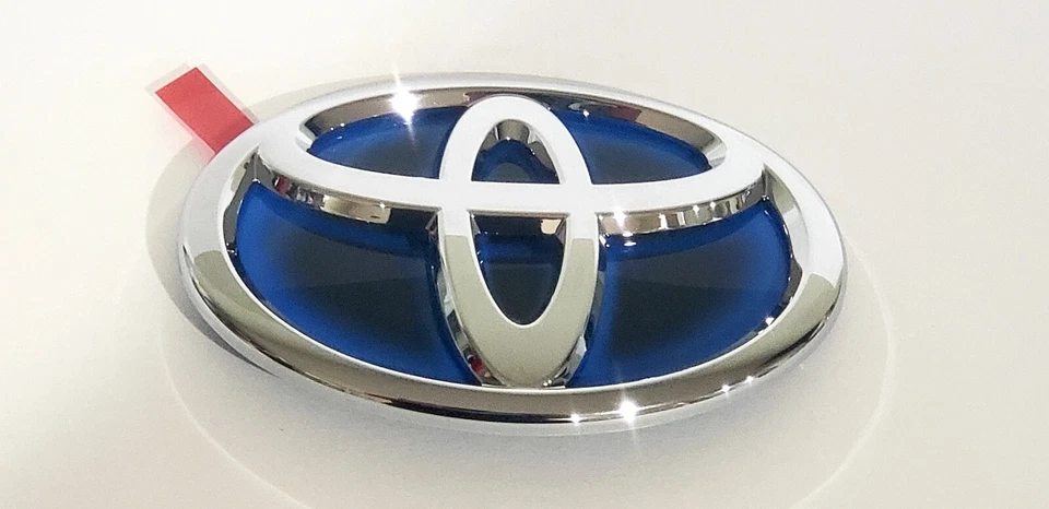 2014 2015 NEW TOYOTA MIRAI BLUE HYBRID REAR TRUNK CHROME EMBLEM 14-15 - Image 1 of 1