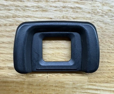 Olympus OEM Eyepiece Eyecup For E3 E30 E400 E410 E500 E510 E520 E620 - Image 1 of 2