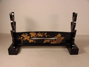 Lujoso soporte de espada japonés de madera lacada - Katanakake de 3 niveles, Makie dorado - Imagen 1 de 10