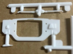 Revell 69 Chevy Camaro Z28rs Maßstab 1:25 (Kühlerwand und Strebe) keine Box - Bild 1 von 2