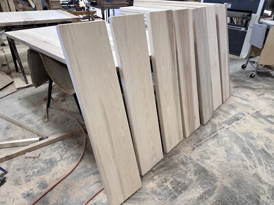 Banda de rodadura de escalera de nogal americano 1,75 pulgadas x 11-1/4 pulg. Borde de madera maciza pegado 8/4 x 48 pulgadas Foto 1 de 4