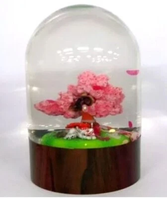 Okami Snow Globe Cherry Blossoms Capcom Snow Globe Edición Limitada Raro Japón - Imagen 1 de 4