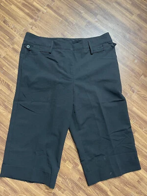 Shorts Capri Feminino Dressbarn Preto Sólido Tamanho 12 - Imagem 1 de 4