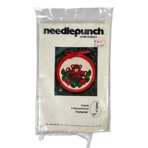 Craftways Needlepunch Embroidery Kit Berry Happy Teddy Bear No X3 1980 - Picture 1 of 2