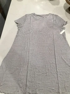 Amazon Essentials Women's Short-Sleeve Scoop Swing Dress Black & White Stripe XL - Picture 1 of 5