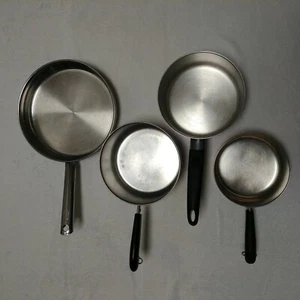 Revere Ware Mixed Set Lot of 4 No Lids 1.5 qt 3qt 3qt 10in Skillet  Clinton Il - Picture 1 of 12