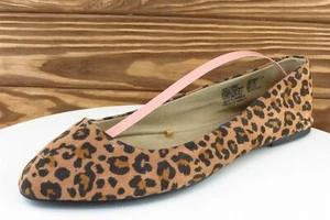 Time & Tru Women Sz 6.5 W Brown Flat Fabric Shoes - Picture 1 of 8