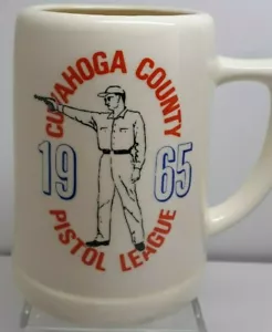 Tazza birra vintage 1965 Cuyahoga Country Pistol League Stein - 1965 - rara - Foto 1 di 8
