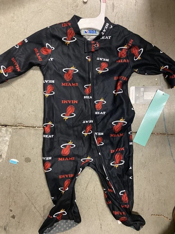 NEW Baby Infant Miami Heat NBA Coverall Zip Up Footed Sleeper 3/6 months  3/6m Cover